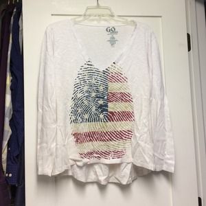 Long-sleeved white tee with " flag fingerprint".