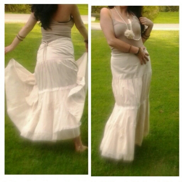 ZOE D.  BOHO STYLE BEAUTIFUL LINEN AND LACE - Picture 1 of 4
