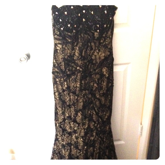A May queen dress. Slight mermaid style