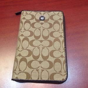 NEW coach brown ereader/ iPad mini case