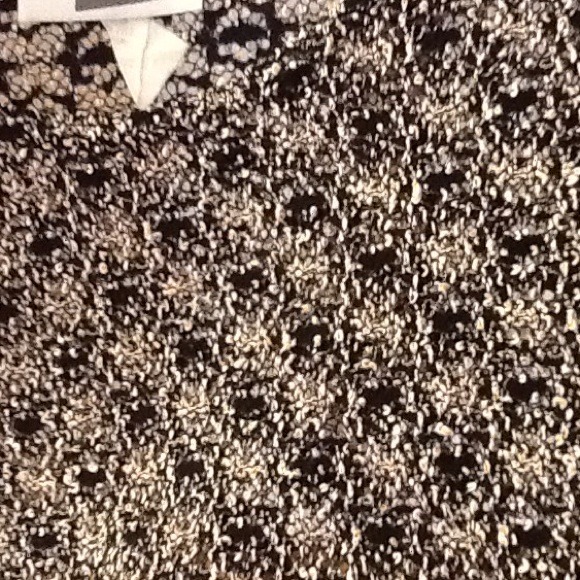 Peekaboo lack and beige stretch top