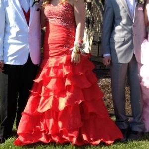 ‼️red prom gown‼️
