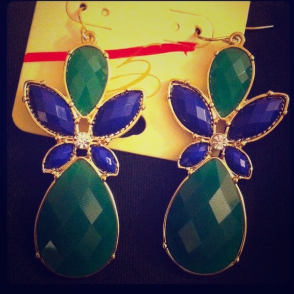 NWT- GREEN & NAVY EARRINGS