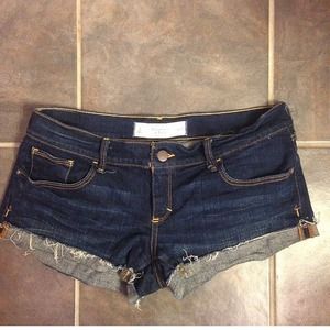 NEWLY REDUCED 🌺 Abercrombie & Fitch jeans shorts