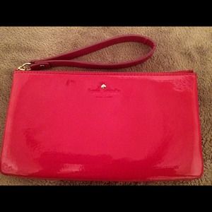 🎁Sales🎁 Kate spade magenta clutch