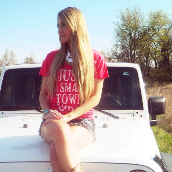 Small town girl t