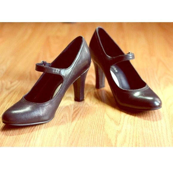 Black Mary Jane Heels