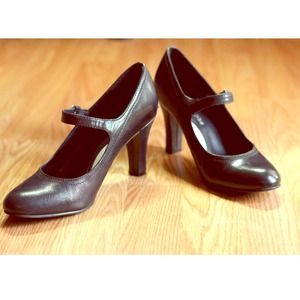 Black Mary Jane Heels