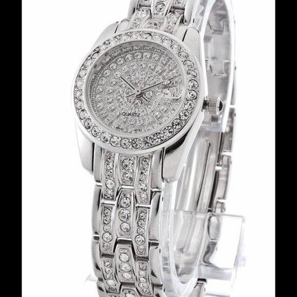 MK style Crystal encrusted quartz watch - Picture 2 of 2