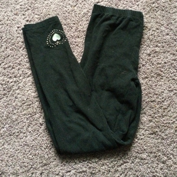 black sweatpants