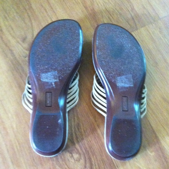 Sandals - Picture 2 of 3