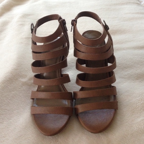 Shoes - Sandals