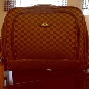Medium traveling personal Carry on handbag