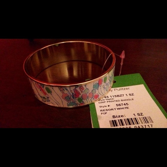 NWT Lilly Pulitzer Bangle in Pop Print!