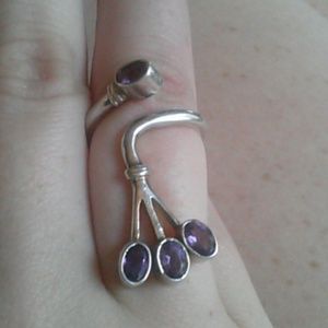 Unique ring