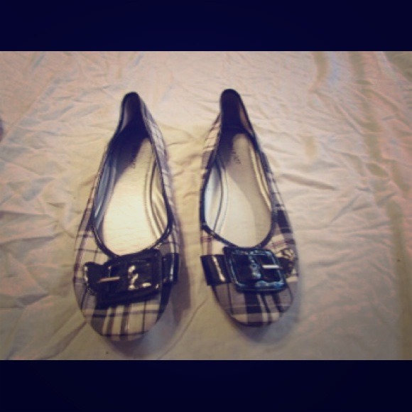 Plaid flats