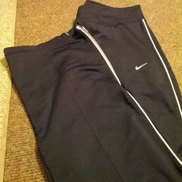 Nike exercise pants