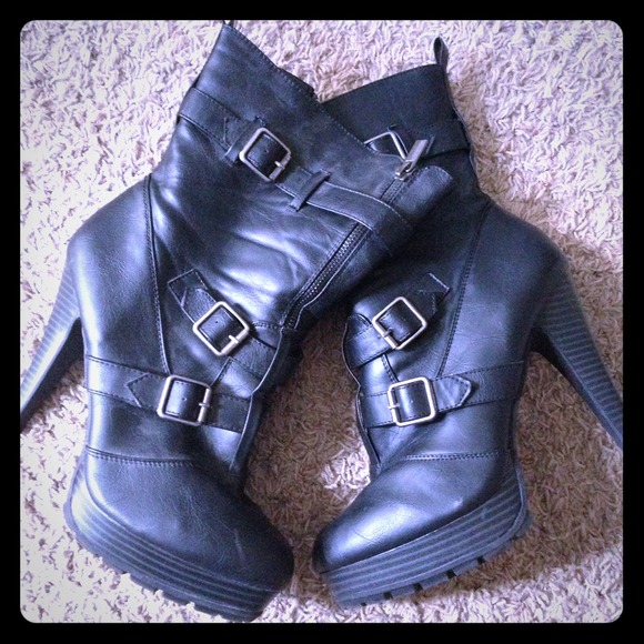 Just Fab boots
