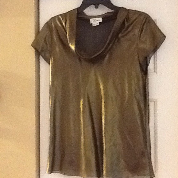 Shiny bronze scoop top