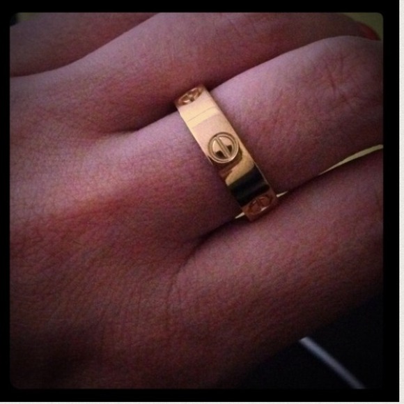 Gold tone or rose gold screw ring