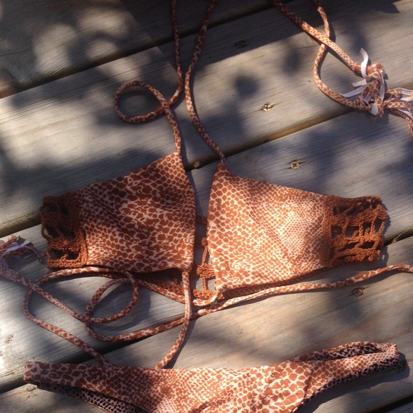 Acacia swimwear Kenya size S mud snake