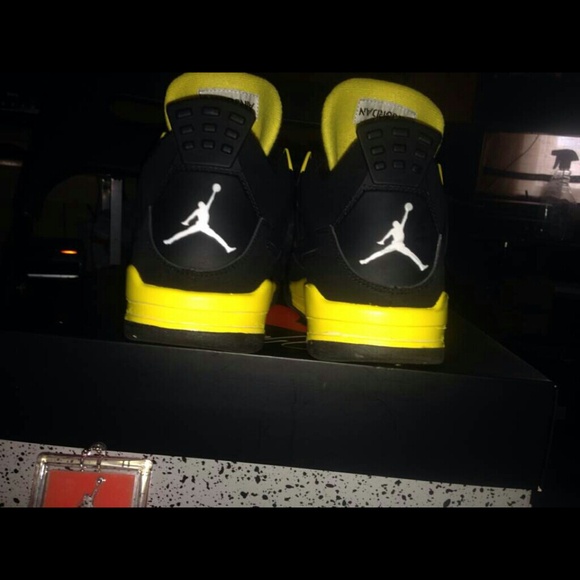 thunder 4s - Picture 2 of 3