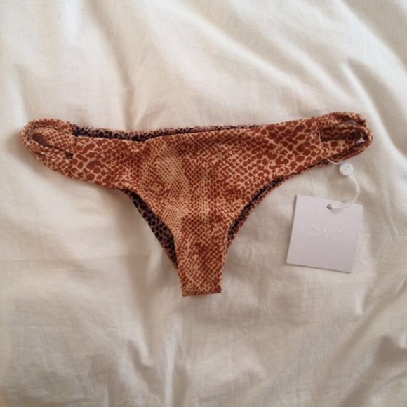 ❌SOLD❌ Acacia Swimwear Ulus Bottom Size Petiti - Picture 1 of 4