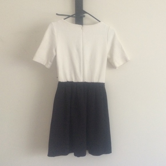 Charming black and white dress from Anthropologie - Picture 2 of 2