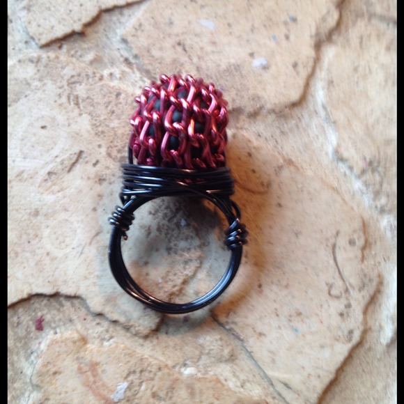 Red chain wire wrapped ring - Picture 1 of 1