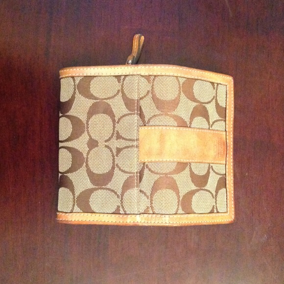 Authentic Coach wallet - Picture 3 of 3