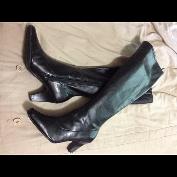 NWOT BIJOU boots ⛔REDUCED⛔