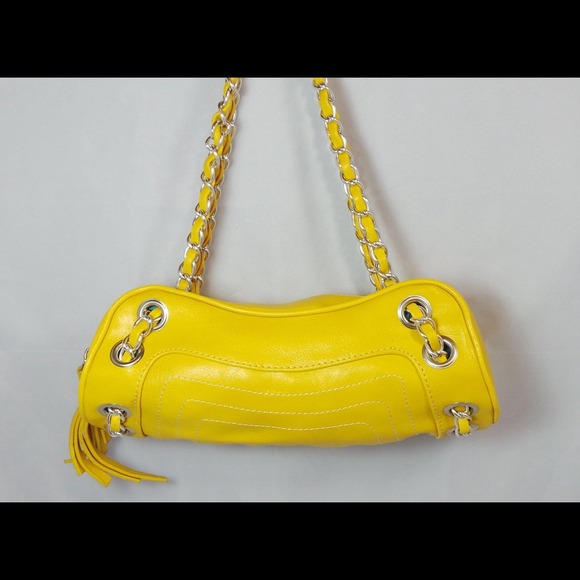 Yellow bagette. 10x4inches