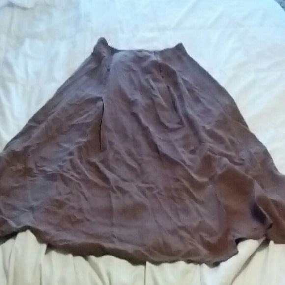 Beautiful 100% silk limited skirt