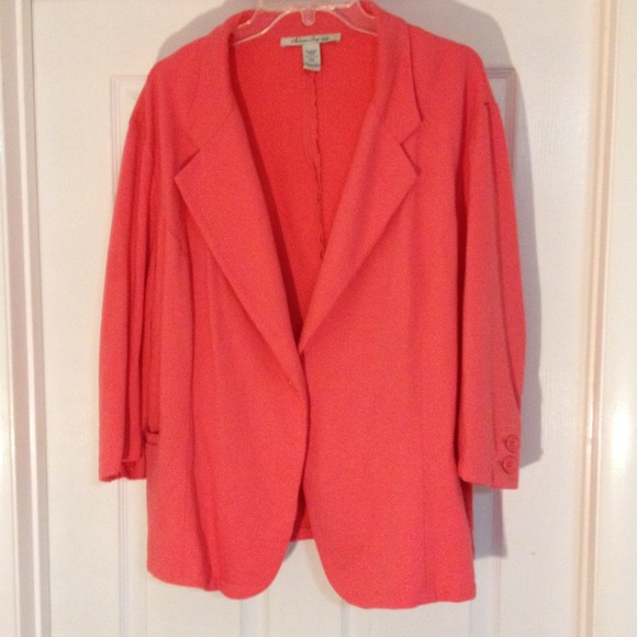 SOLD. Coral single button blazer. 3/4 sleeve