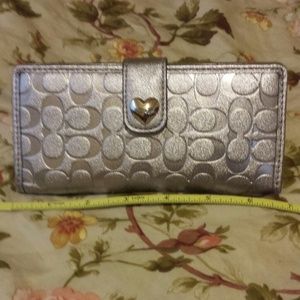 Coach Embossed Silver Liquid wallet F49531