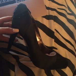 black heels with bow