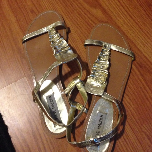 🎉Steve Madden Gold flats