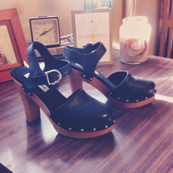 Steve Madden Clogs RESERVED FOR @tangone