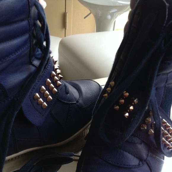 Wedge Sneakers - Picture 3 of 4