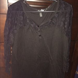 **** bundled not available Black shirt