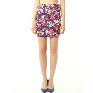 🎉Host Pick🎉 Urban Outfitters Floral Mini Skirt