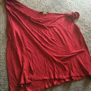Sold in a bundle Sexy flowy red tank