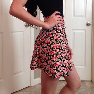 Skirts - NWT Floral Skater Skirt Skirts - NWT Floral Skater Skirt