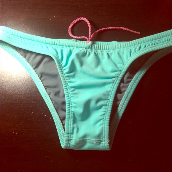🚫SOLD🚫Jolyn co brazilian bottoms