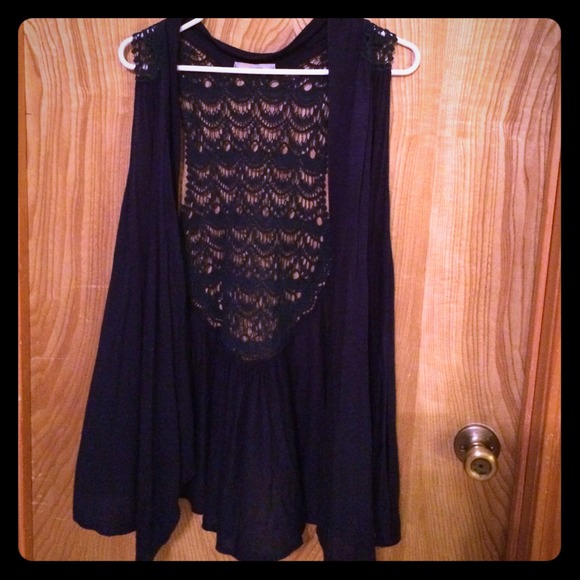 🔴SOLD🔴Blue crochet back vest
