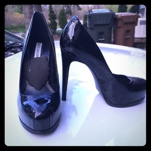 Brand new/never worn Kelsi Dagger blck patent pump