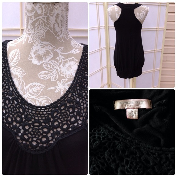 #238 HELD FOR @shelas 🌺ROMEO & JULIET BLACK TUNIC - Picture 2 of 2