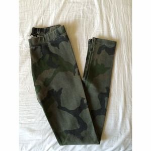 Brandy Melville Camo Leggings