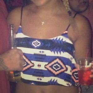 Pattern cropped top