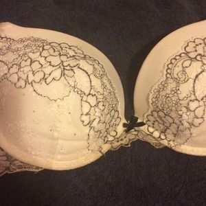Victoria's Secret Dream Angels Push Up Bra
